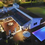 Βίλα Bento Box Family Hub Fitness Βιλαμούρα